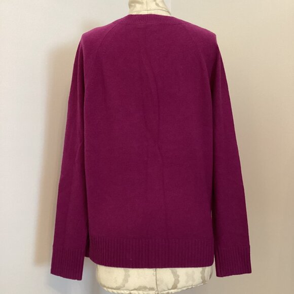 NEW! GAP CASHMERE BLEND RELAXED FIT V-NECK SWEATER in FUSCHIA XS PREPPY CLASSIC - Picture 2 of 2